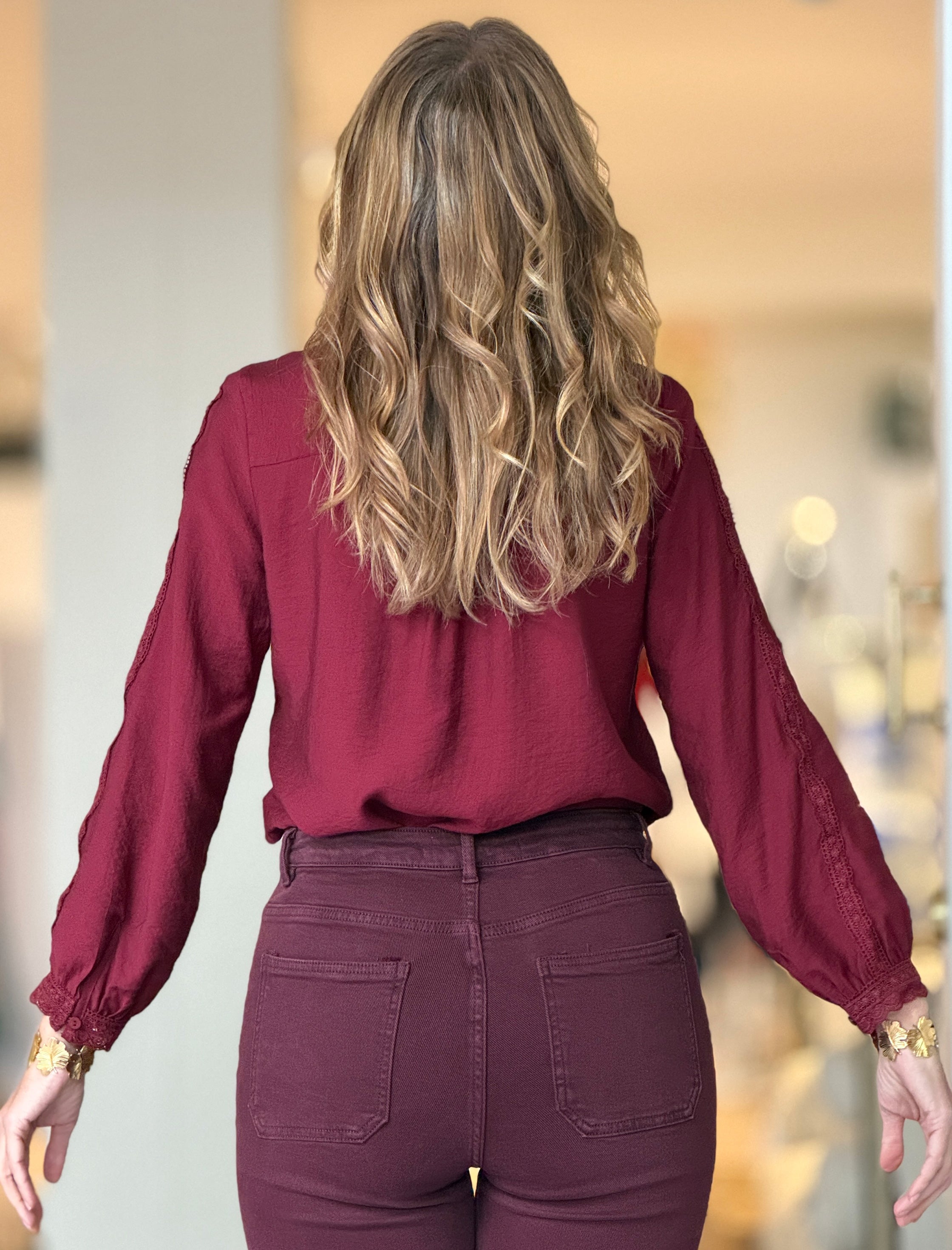 Camisa bordada burdeos