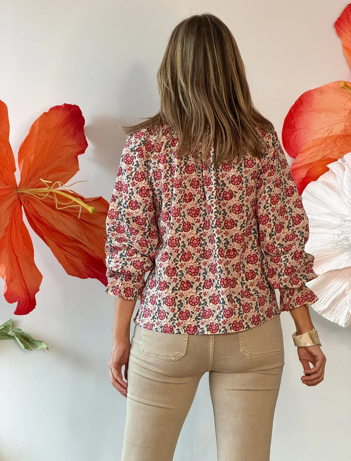 Camisa de flores bonita