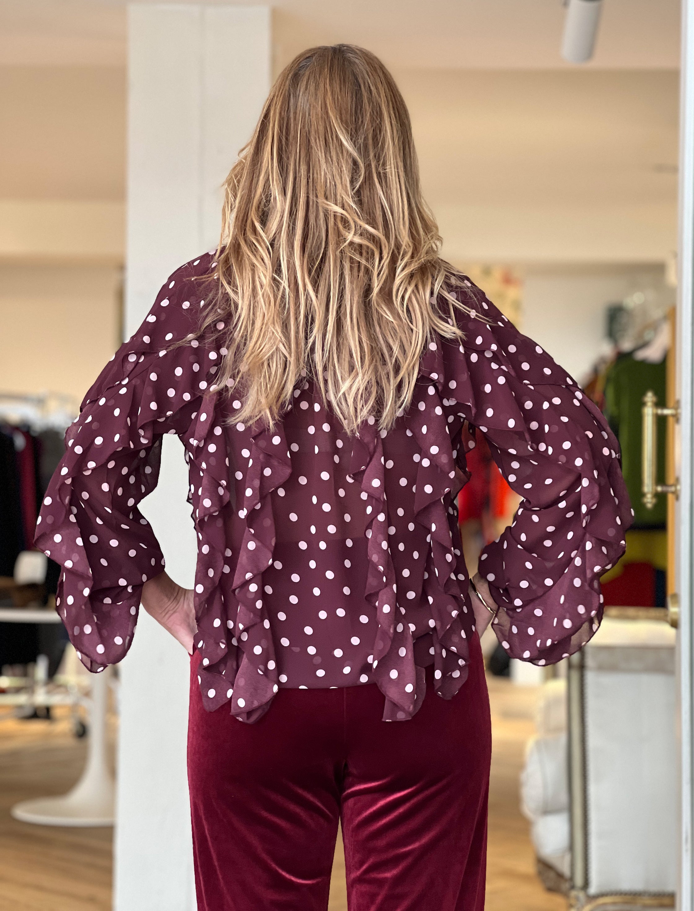 Camisa burdeos de lunares