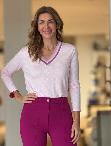 Camiseta rosa cuello pico chic