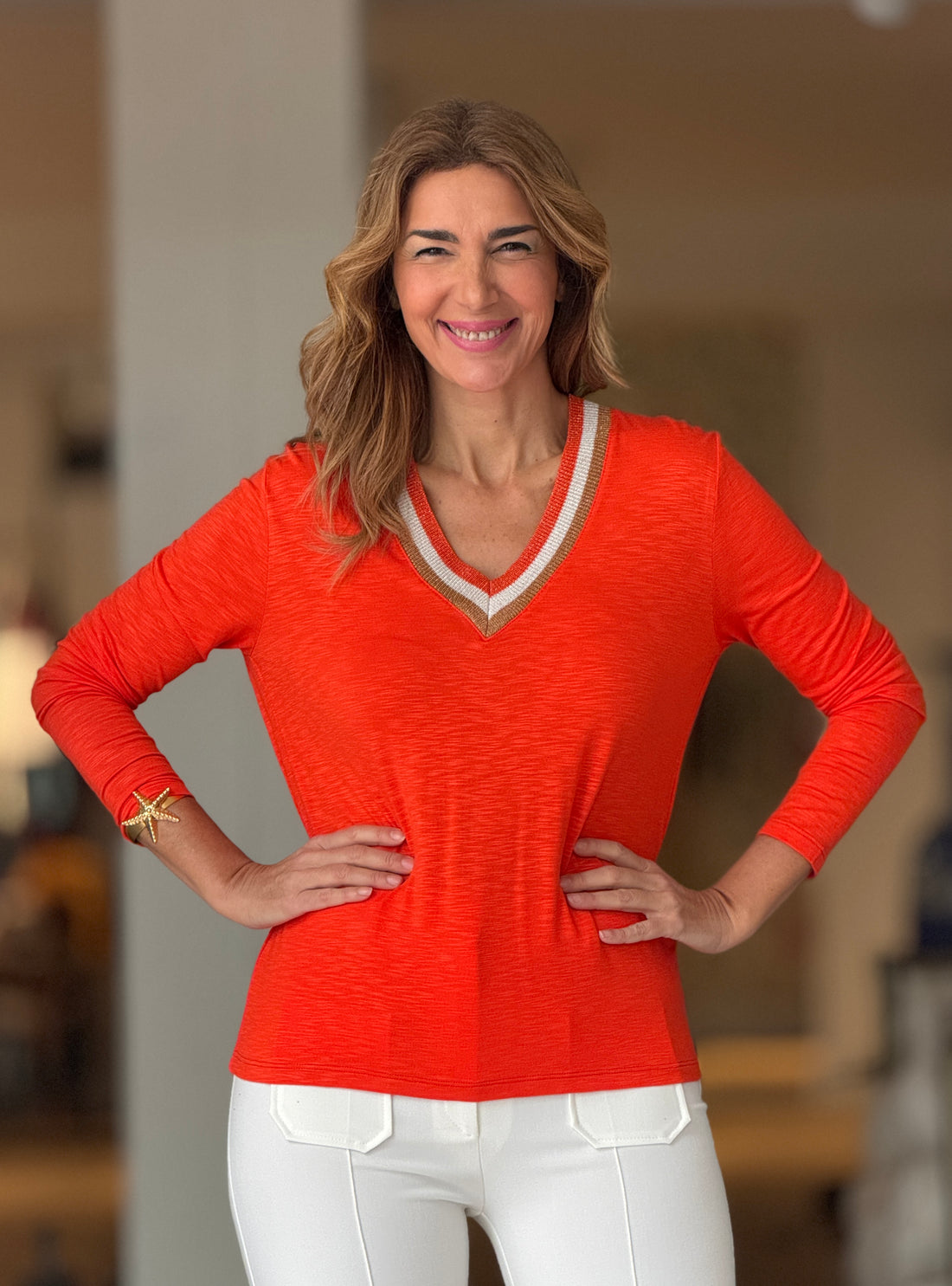 Camiseta coral cuello pico chic