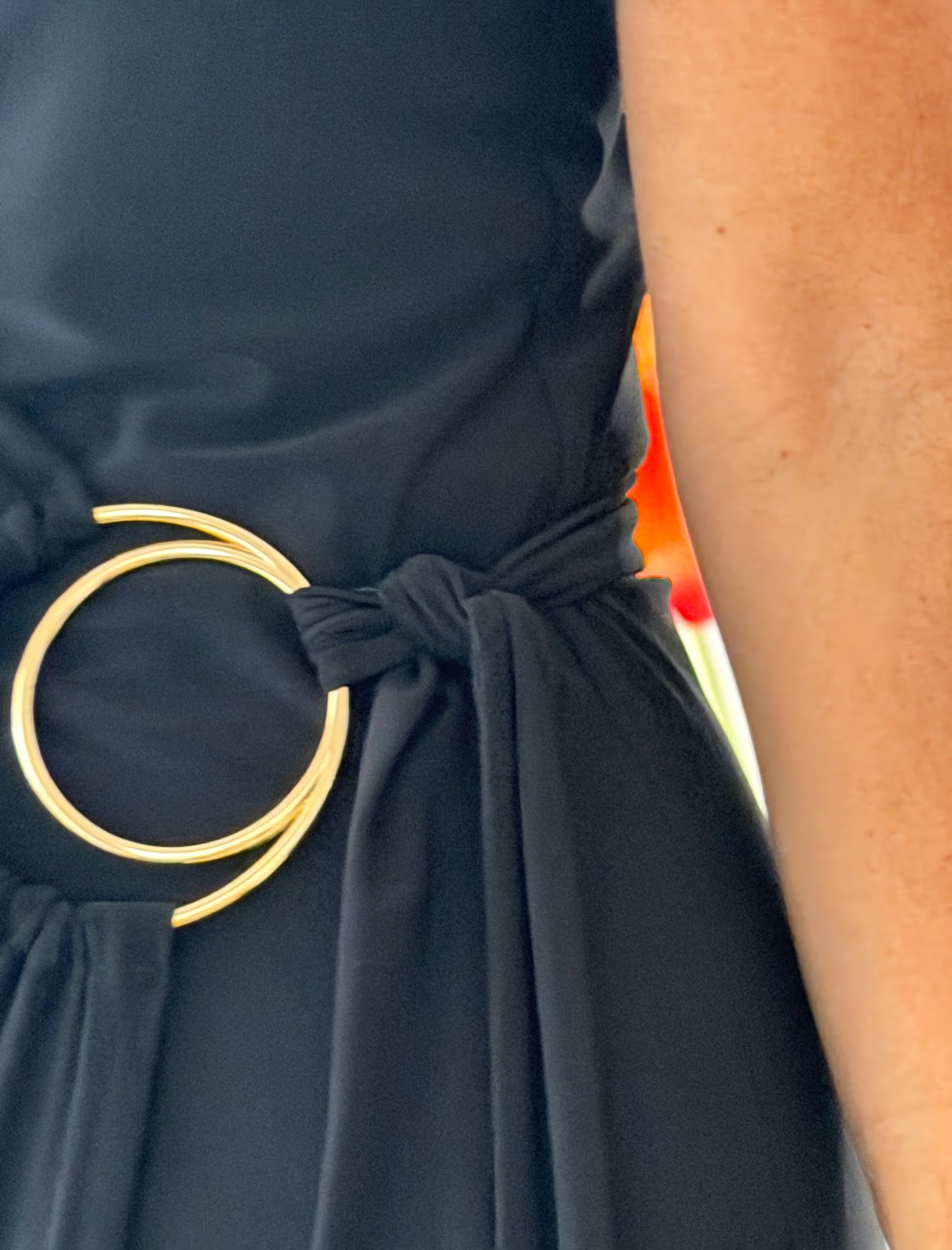 Vestido negro cruzado Aro chic