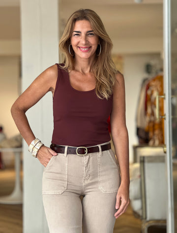 Camiseta básica burdeos