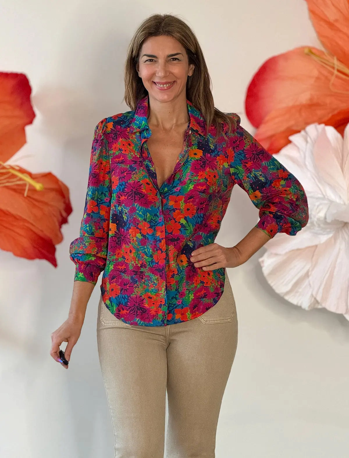 Camisa de flores fluida