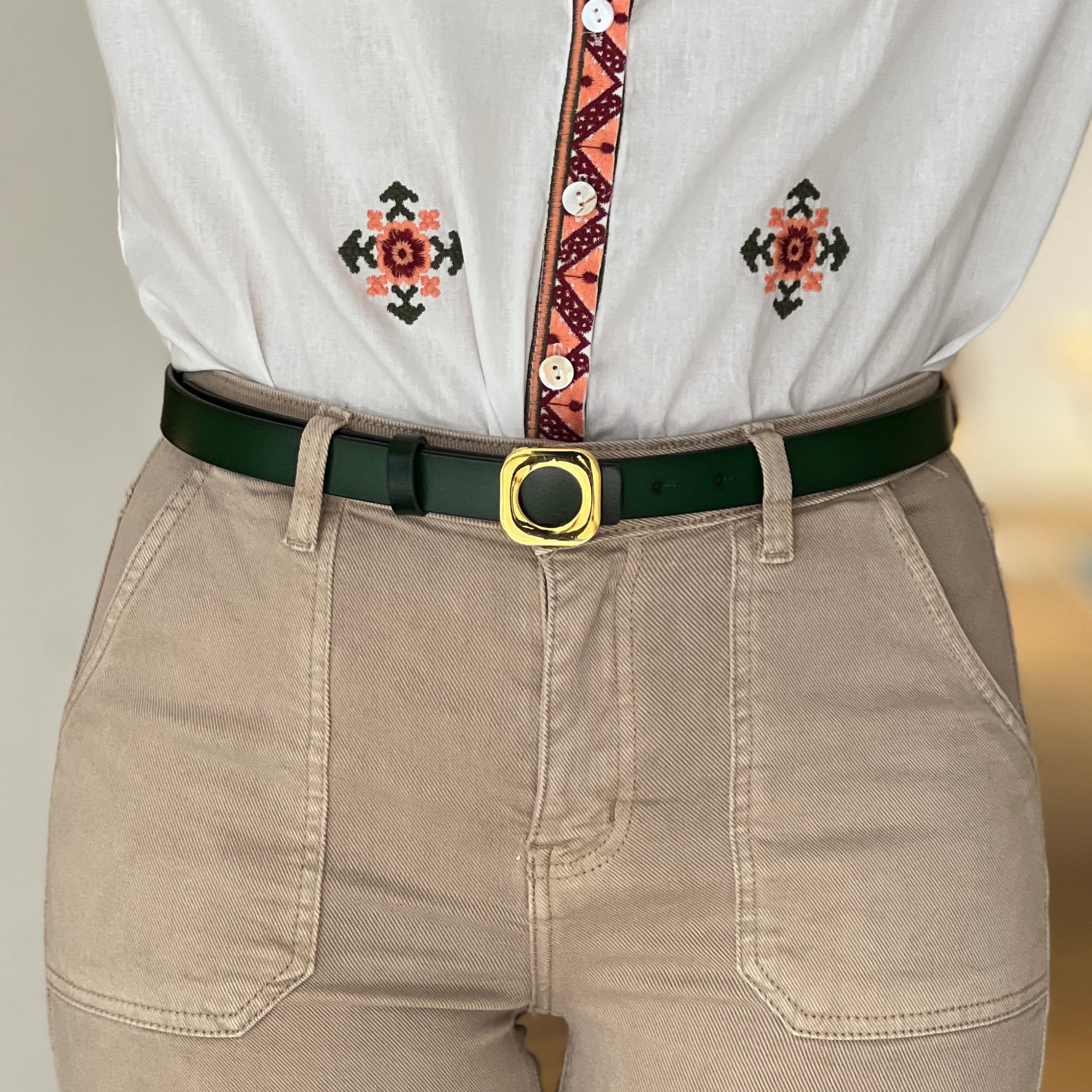 CINTURON FONDO DE ARMARIO VERDE