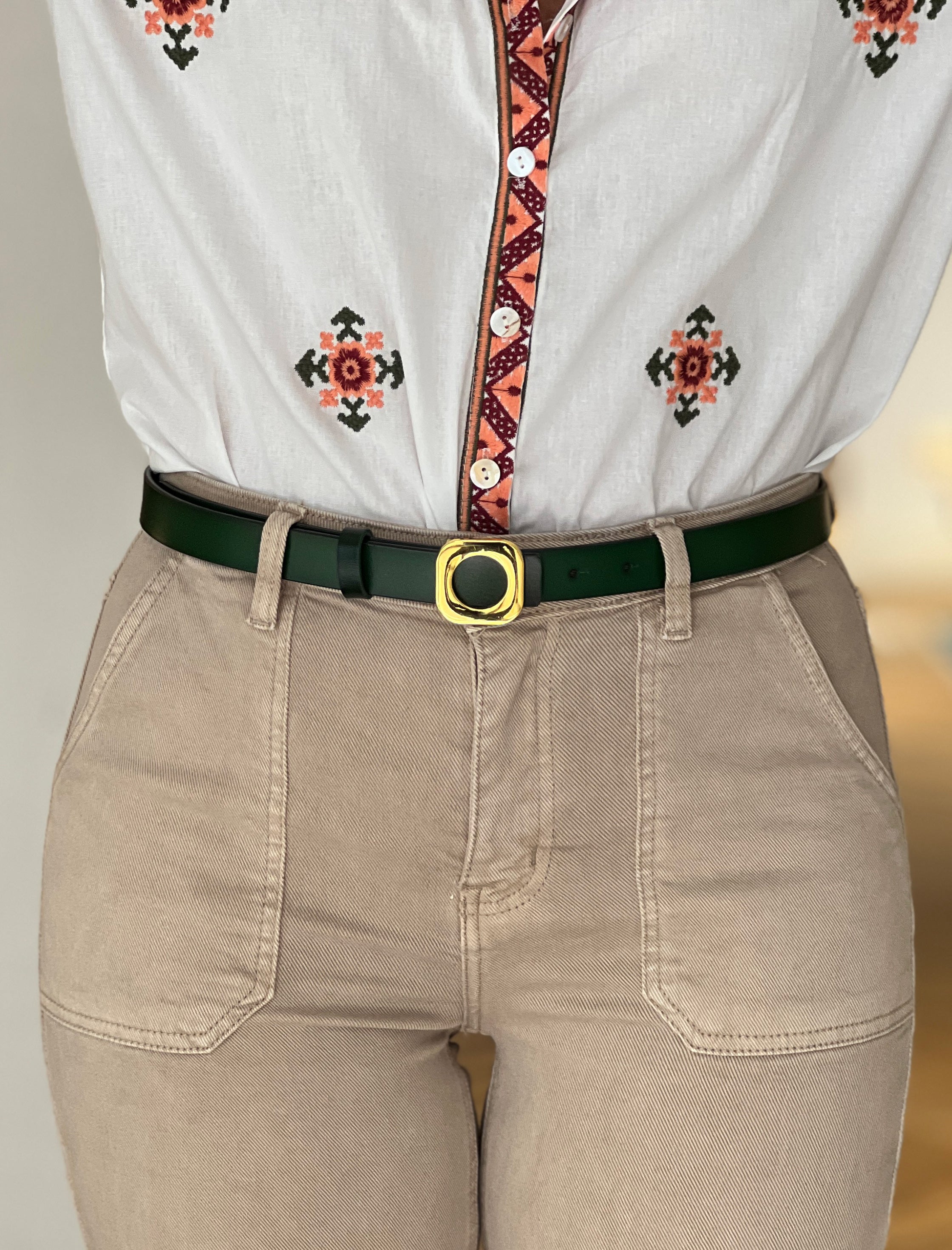 CINTURON FONDO DE ARMARIO VERDE