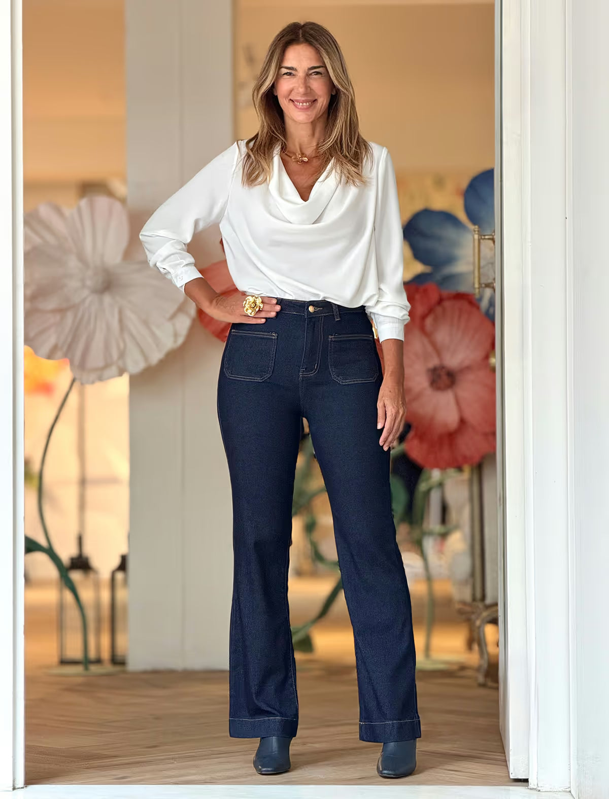 Camisa blanca fluida fondo chic