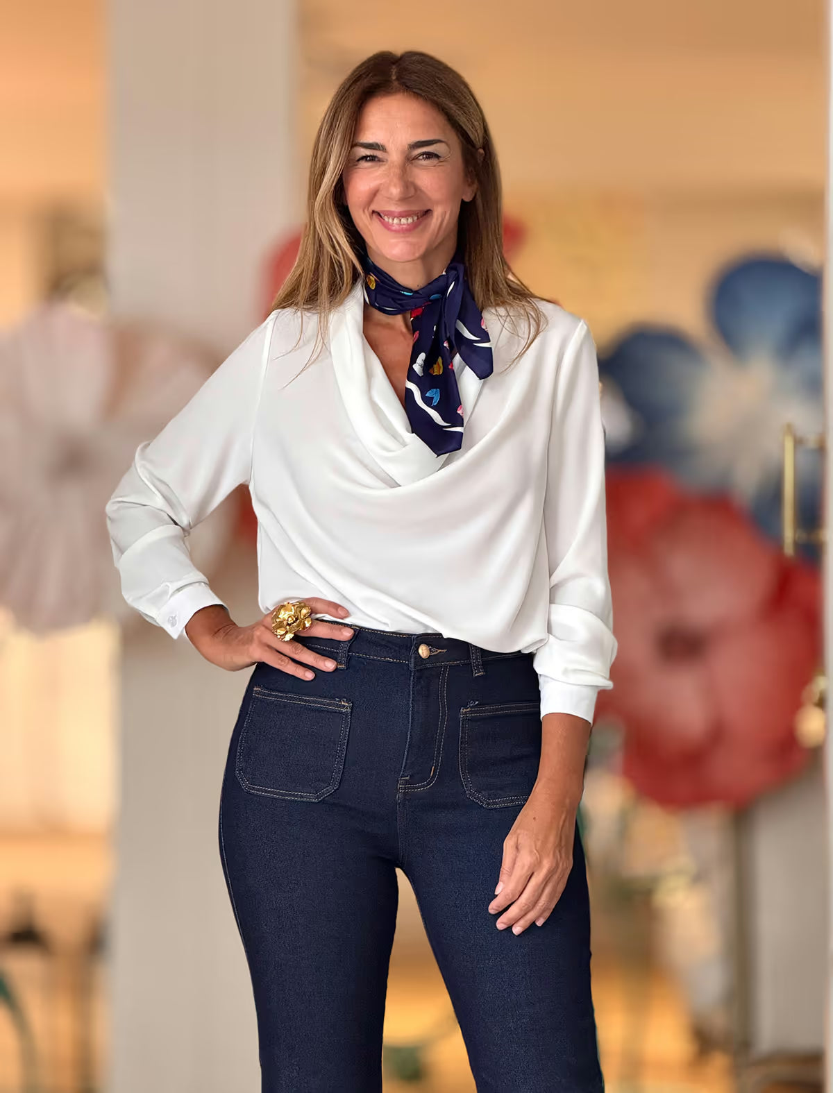Camisa blanca fluida fondo chic
