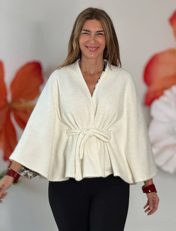 Capa con cinturón Beige clara