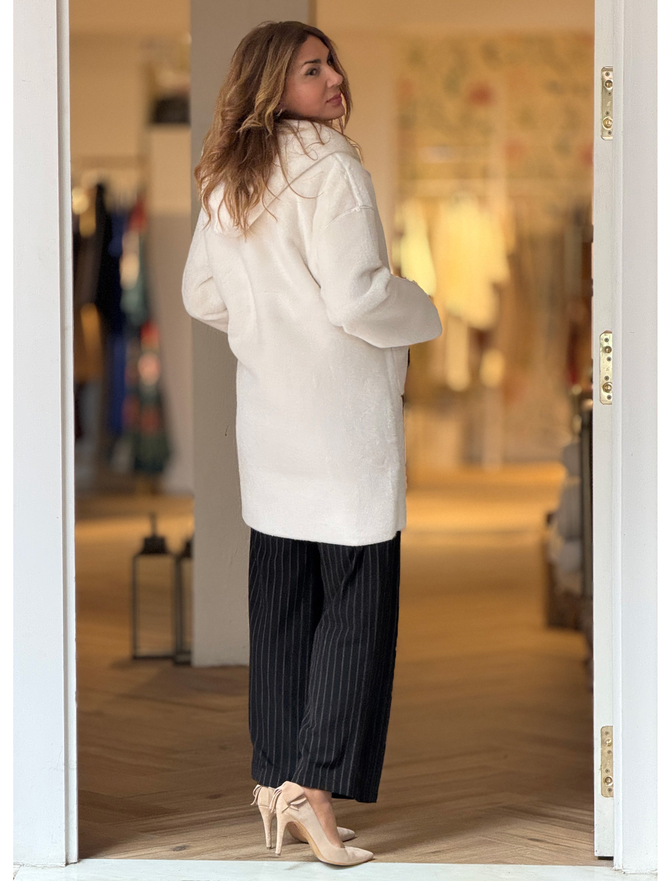 Soft ideal white trench coat
