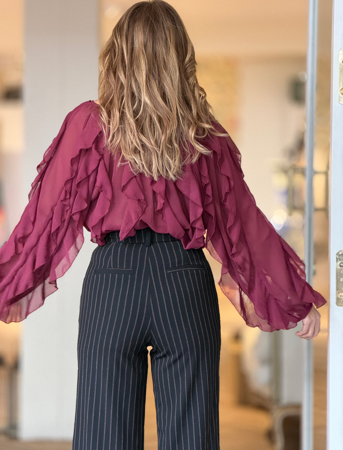 Camisa de volantes burdeos