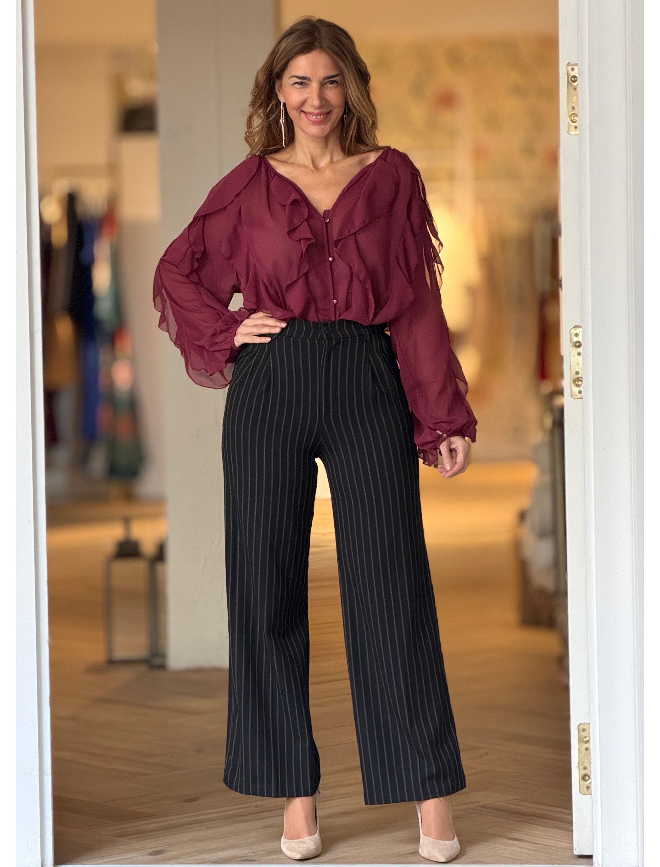 Camisa de volantes burdeos