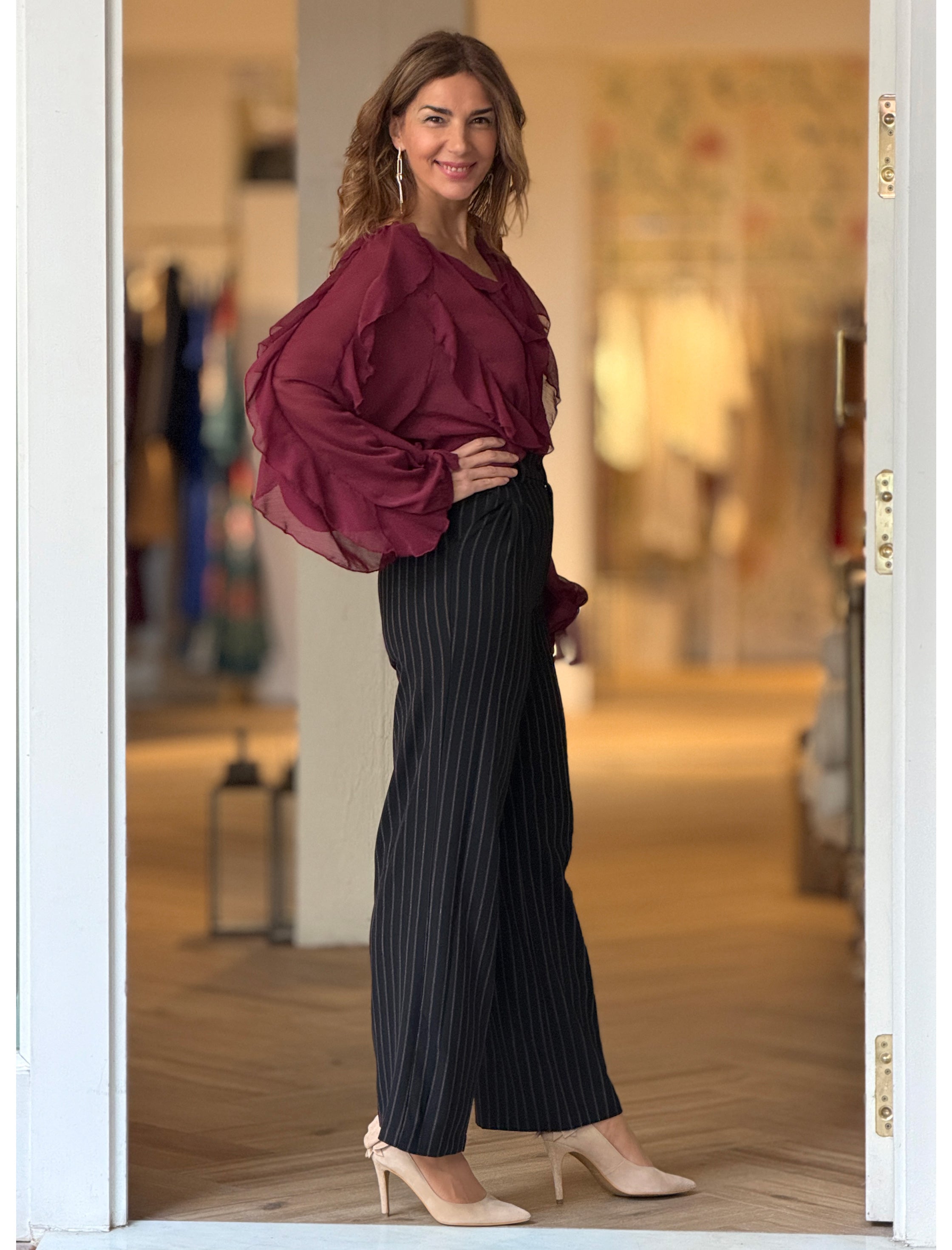 Camisa de volantes burdeos