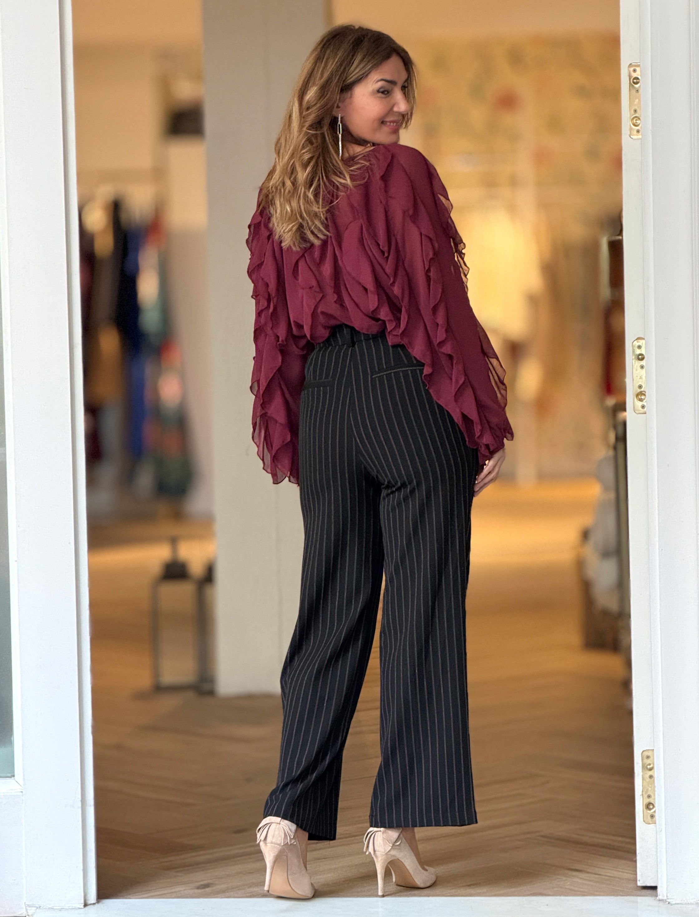 Camisa de volantes burdeos