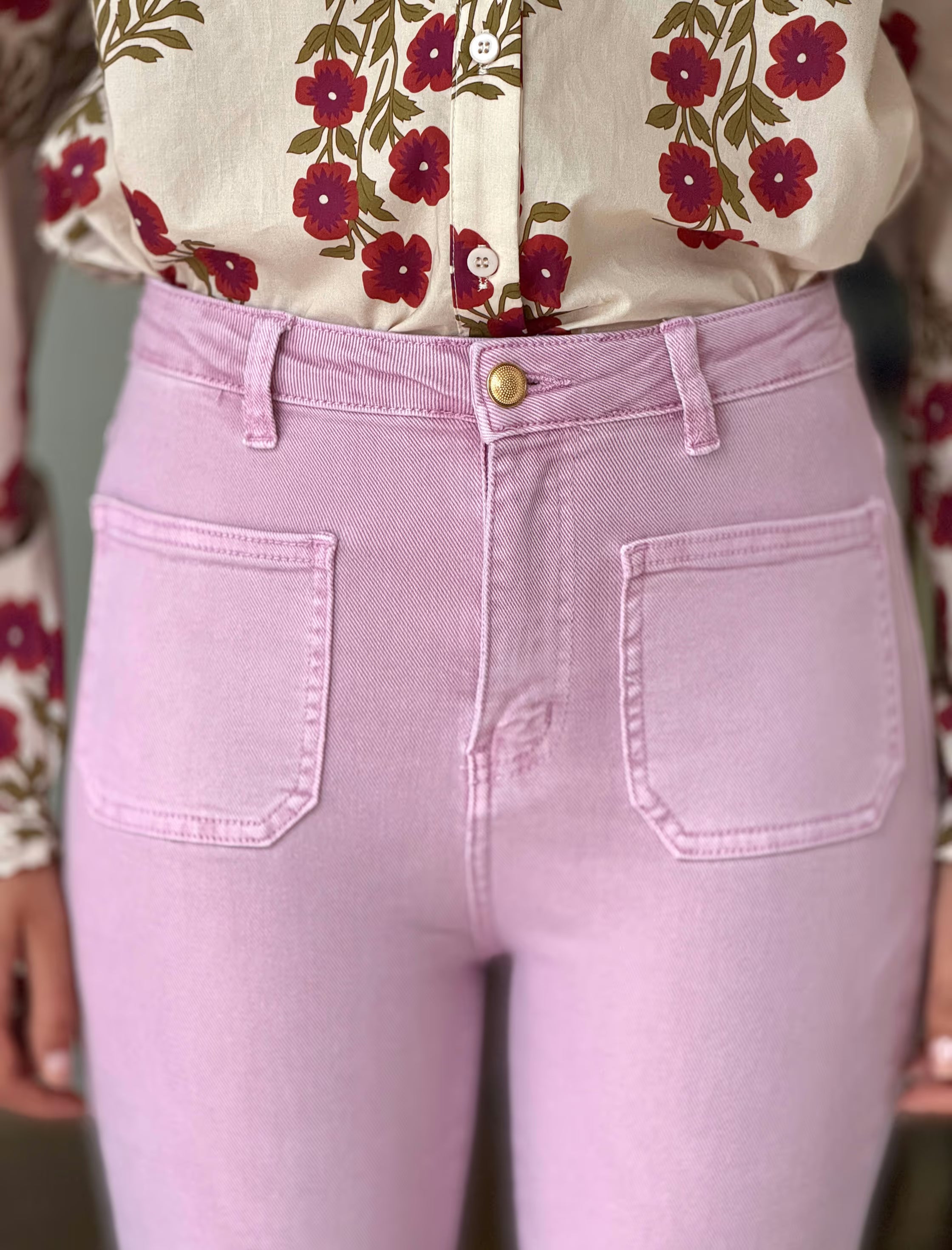 Pantalón vaquero de bolsillos rosa