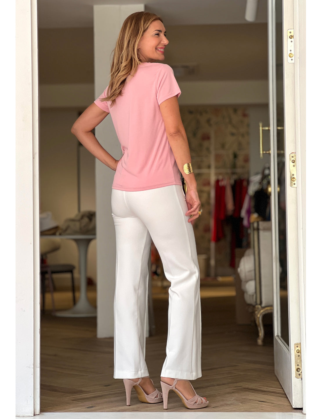 IDEAL PINK V-NECK T-SHIRT