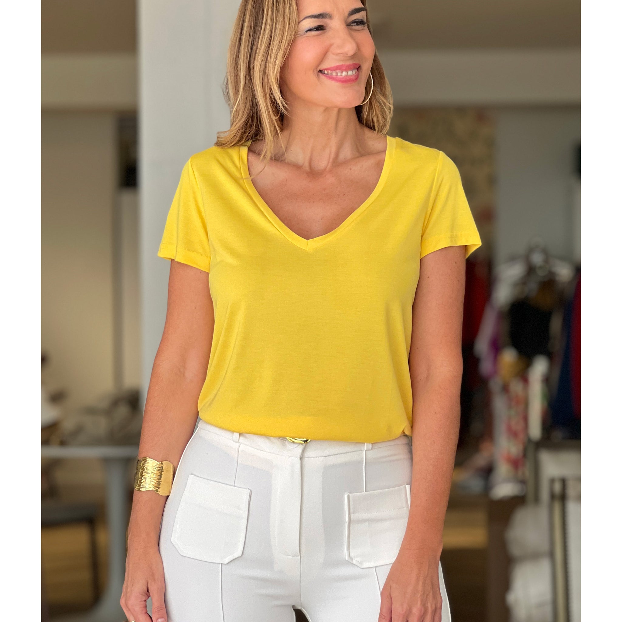 IDEAL YELLOW V-NECK T-SHIRT