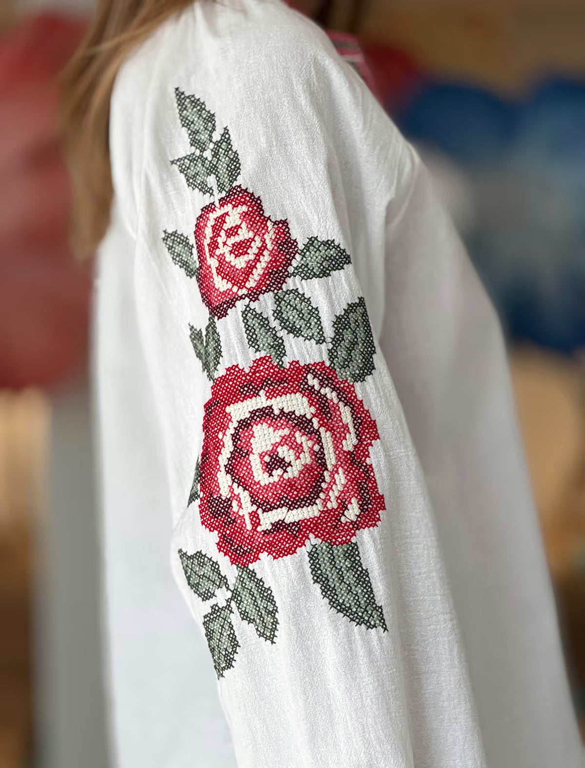 Camisa bordada flores petit point