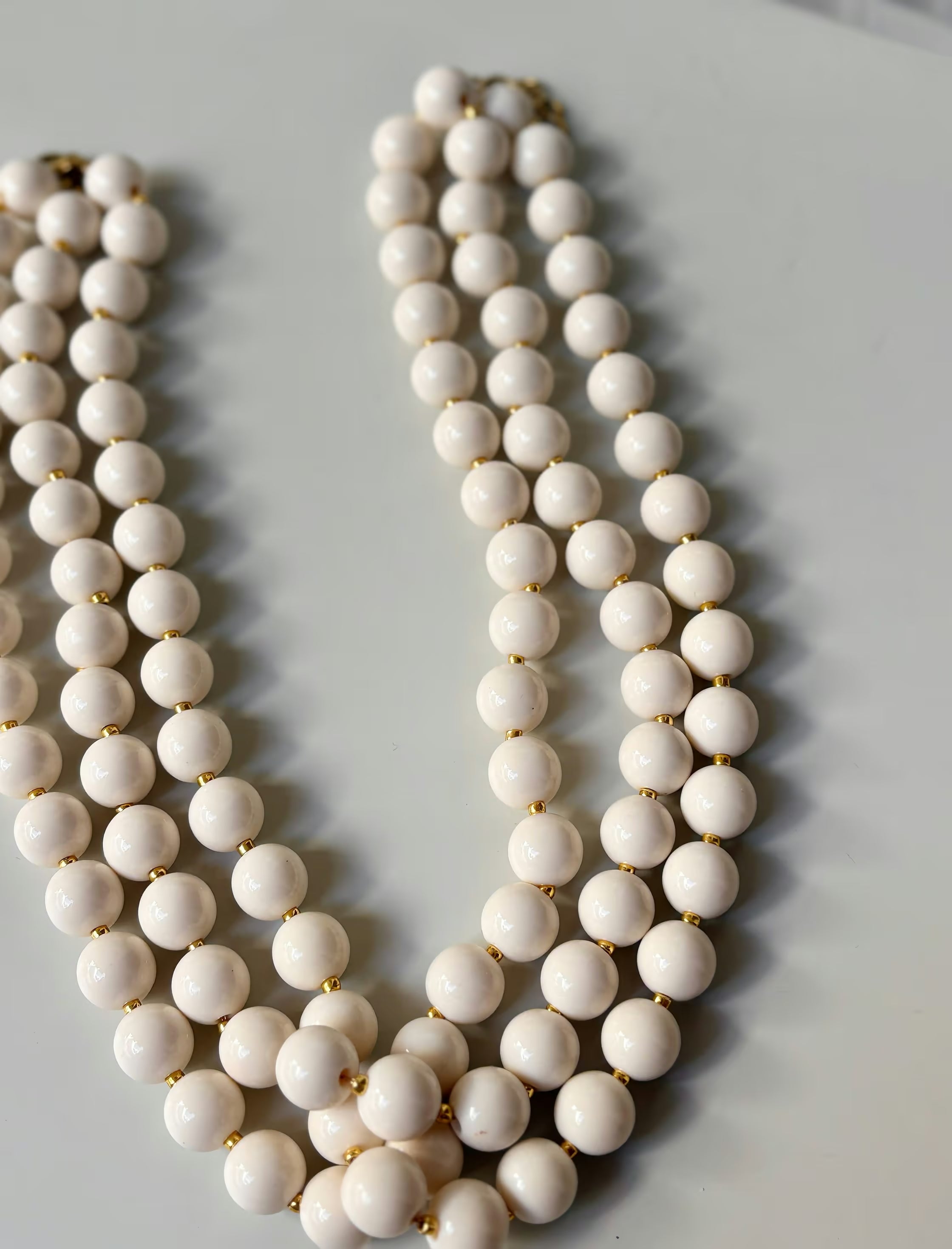 Light ball necklace