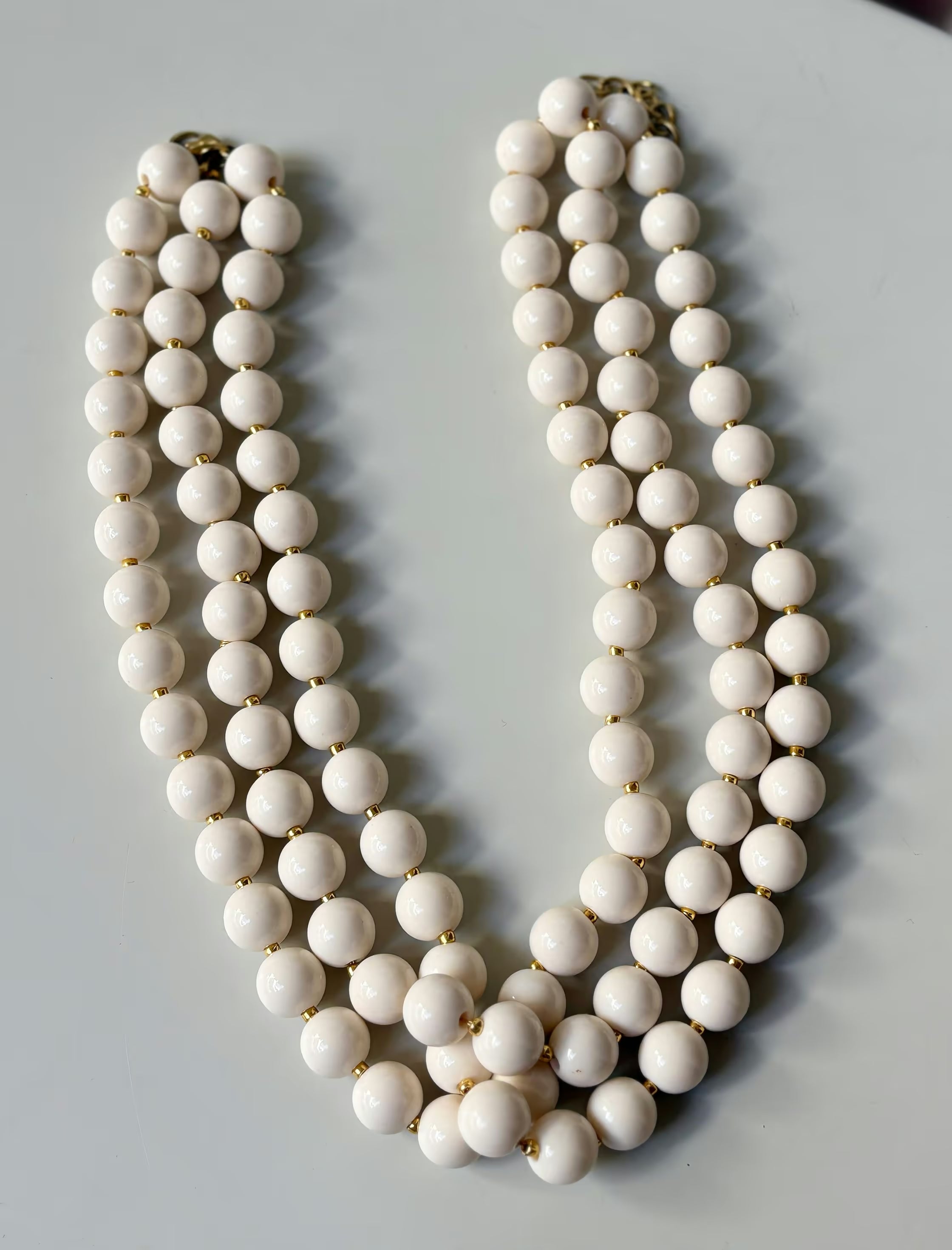 Light ball necklace