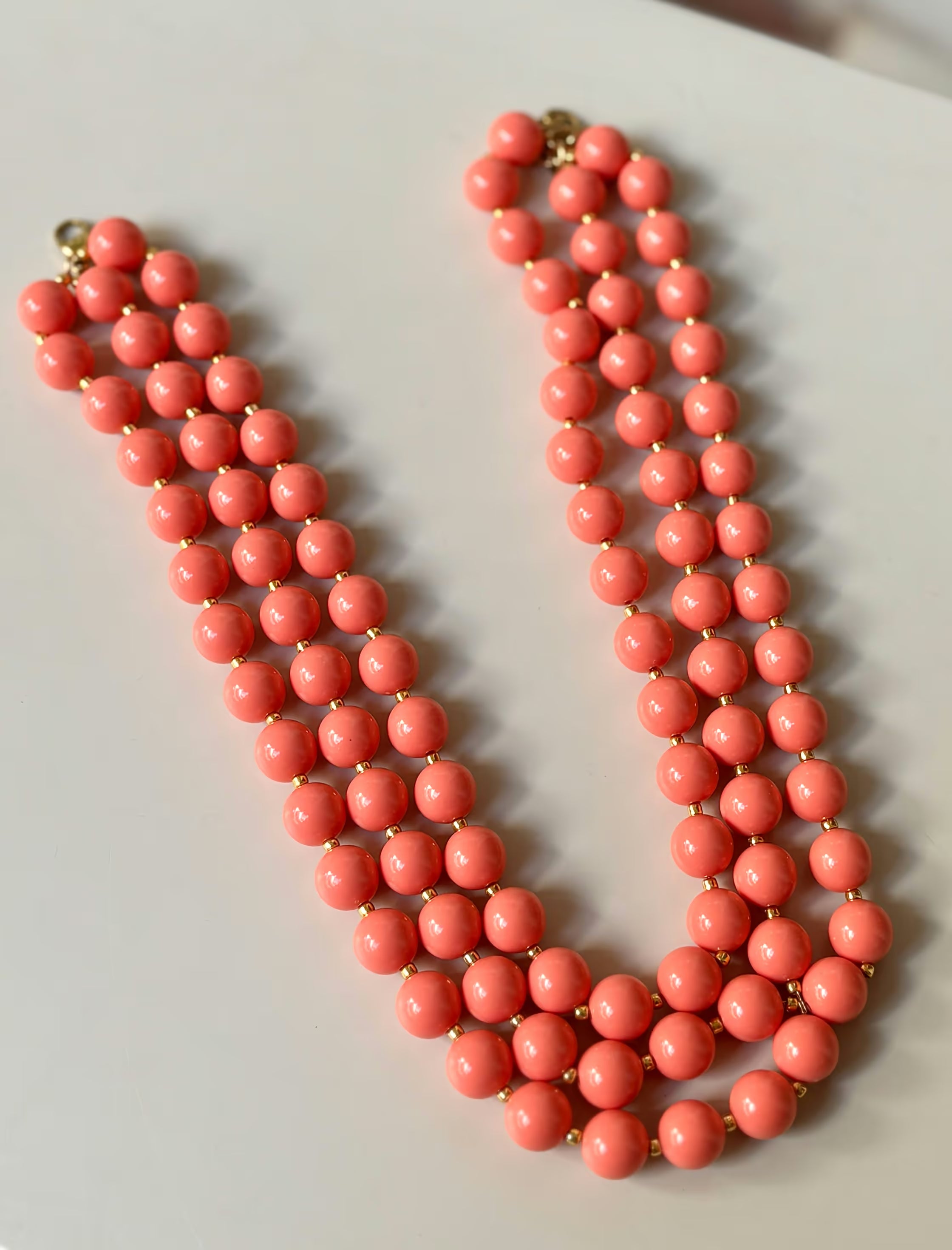 Collar bolas coral