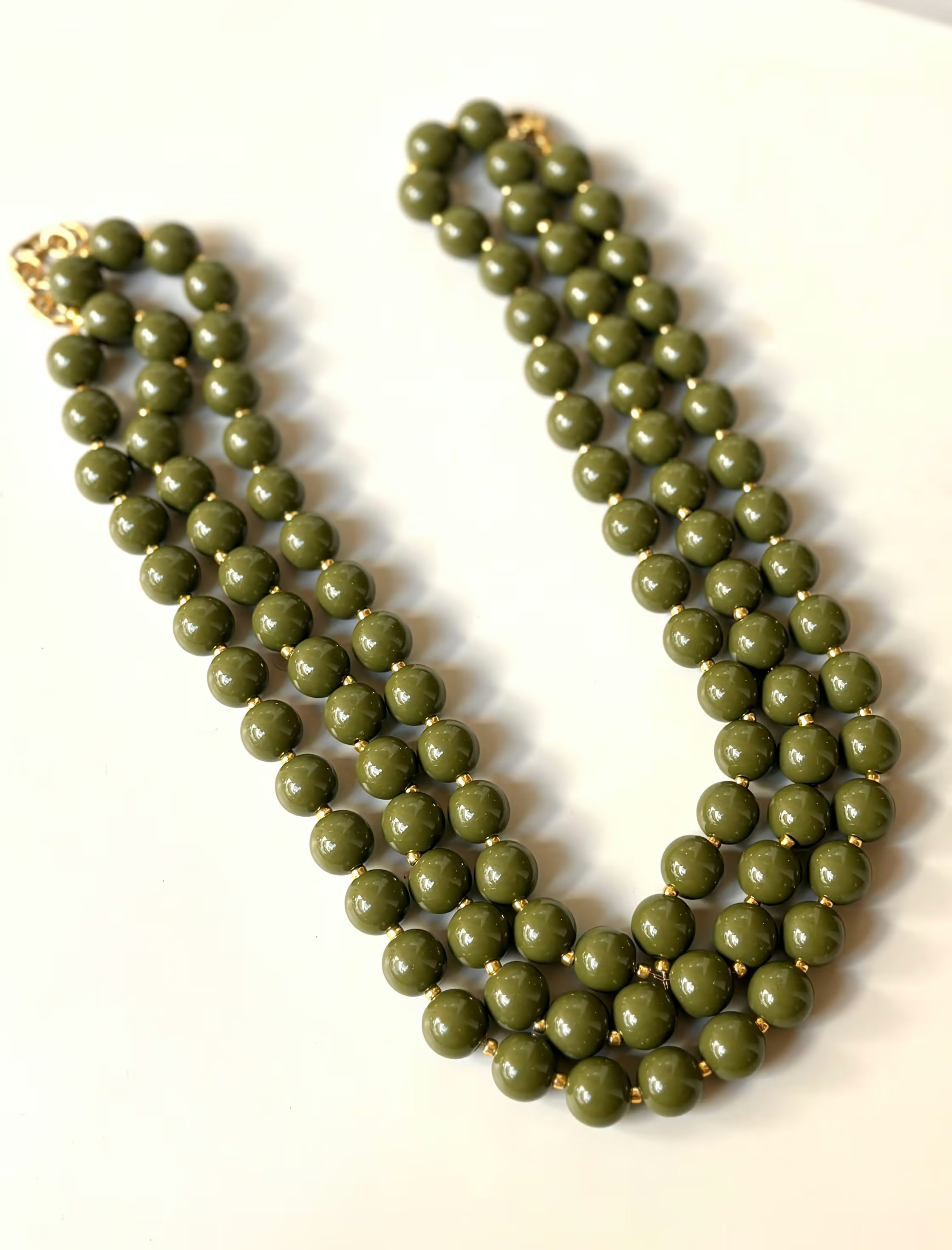 Collar bolas verde