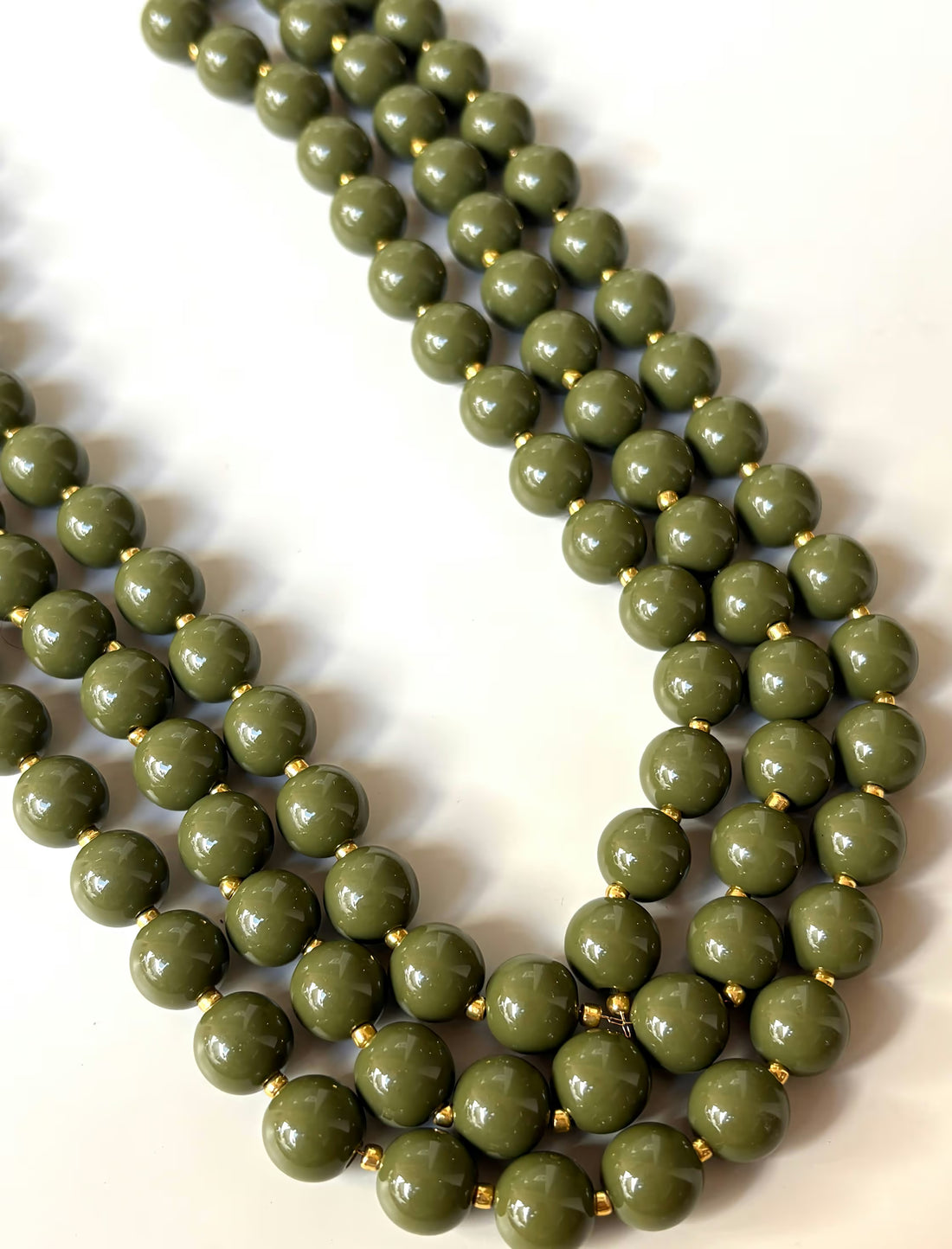 Collar bolas verde
