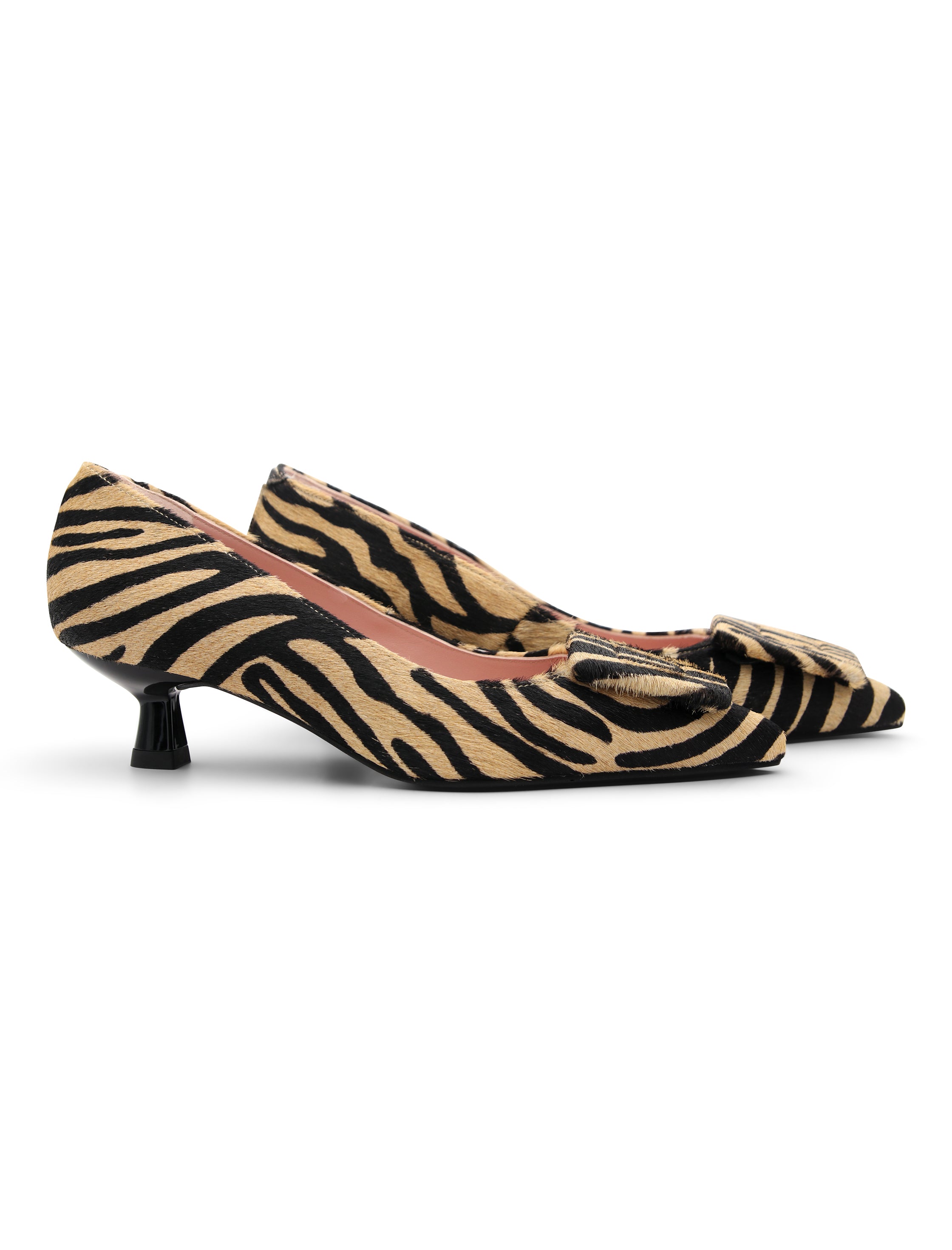 Stiletto chic animal print lines