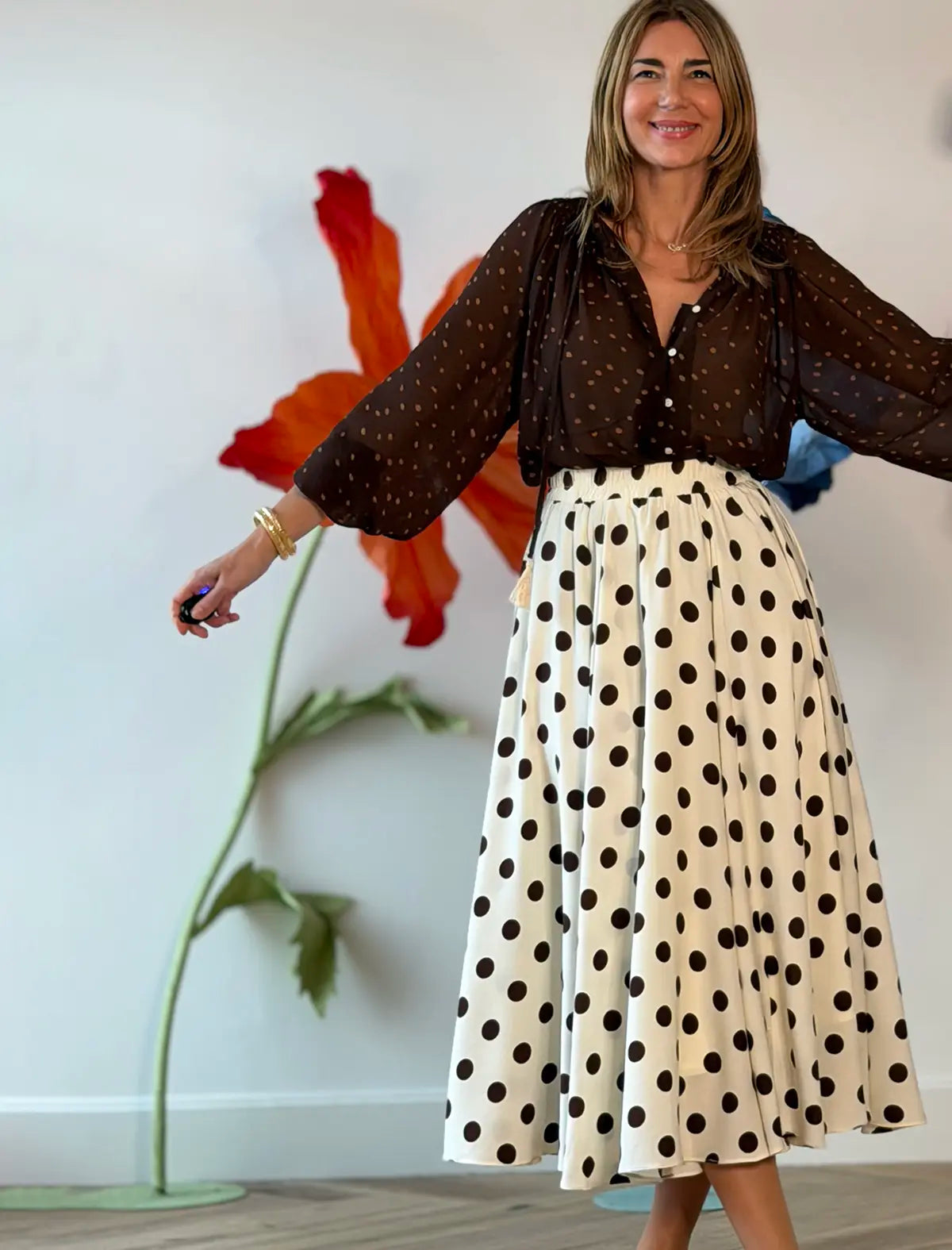 Falda de lunares marrones