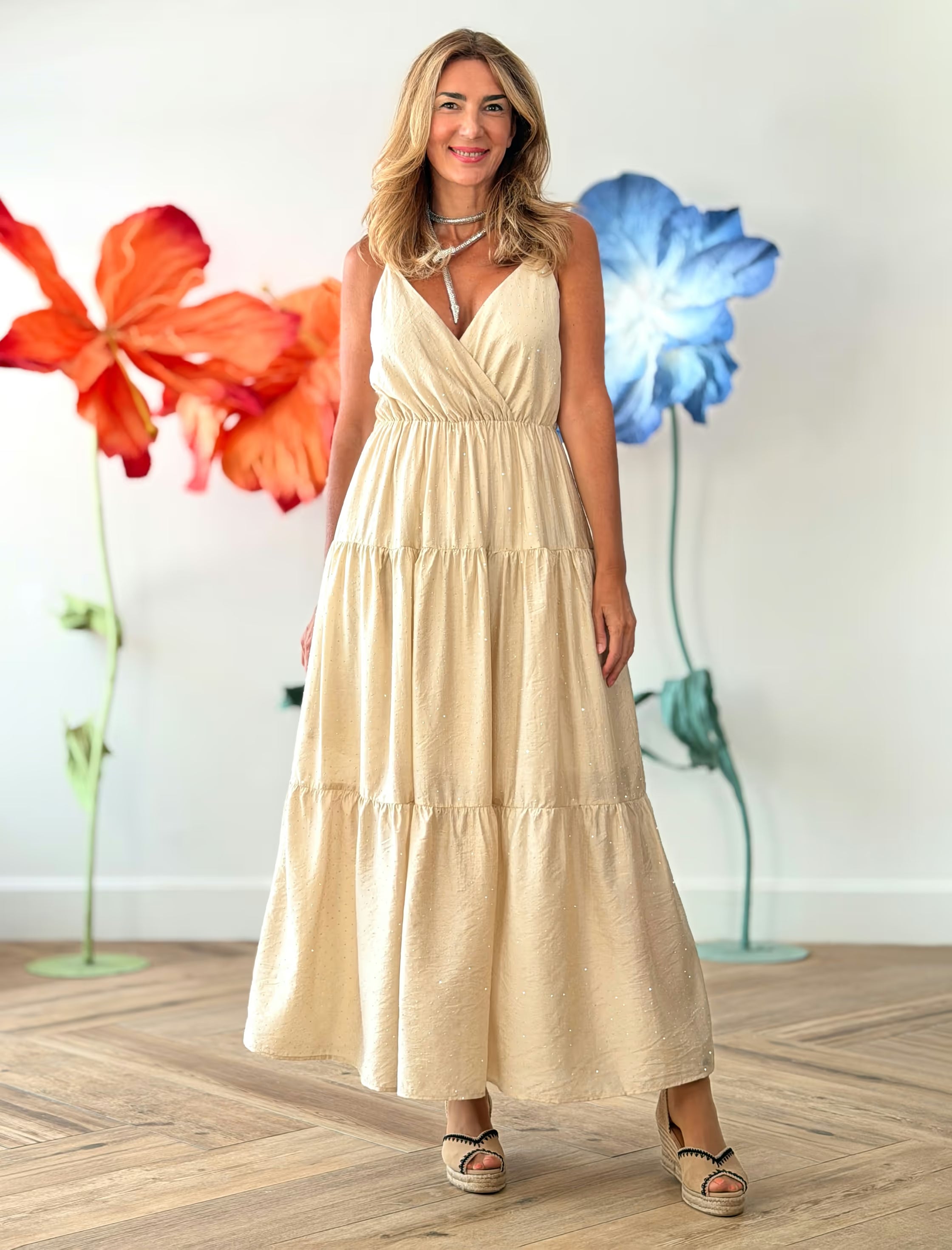 Vestido largo circonitas chic beige