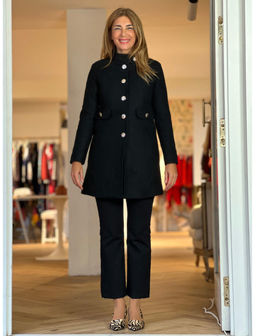 Abrigo ideal superfavorecedor negro