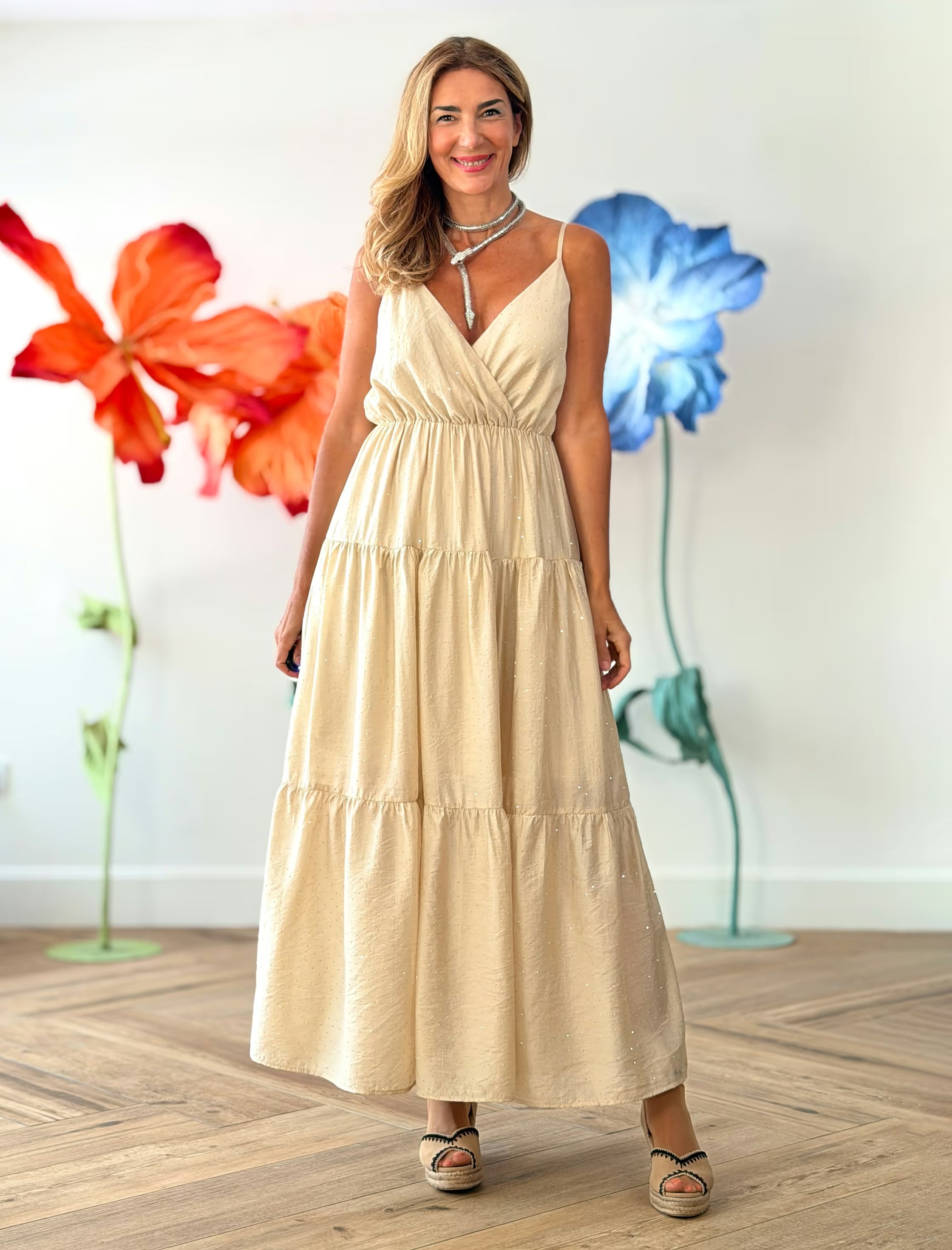 Vestido largo circonitas chic beige