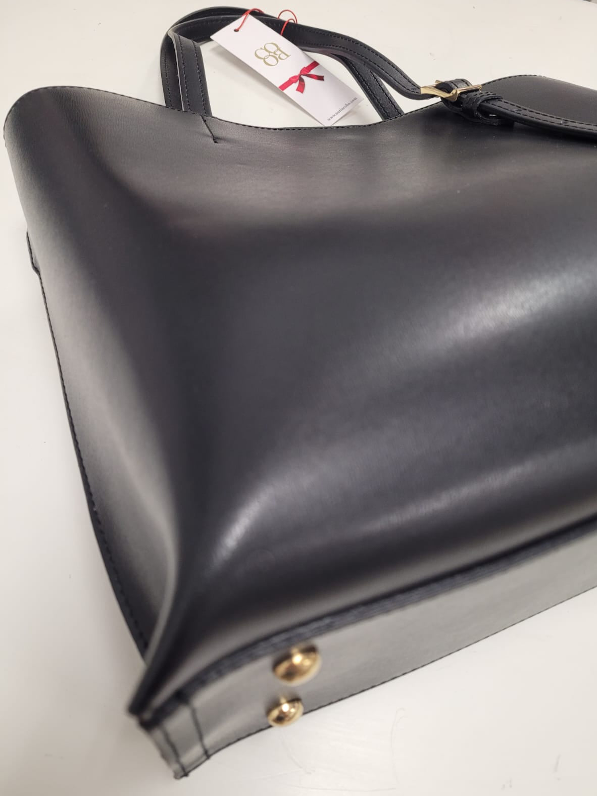 VERY CHIC BLACK SHOPPING
