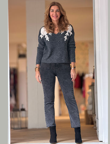 Pantalón vaquero negro lavado bolsillos