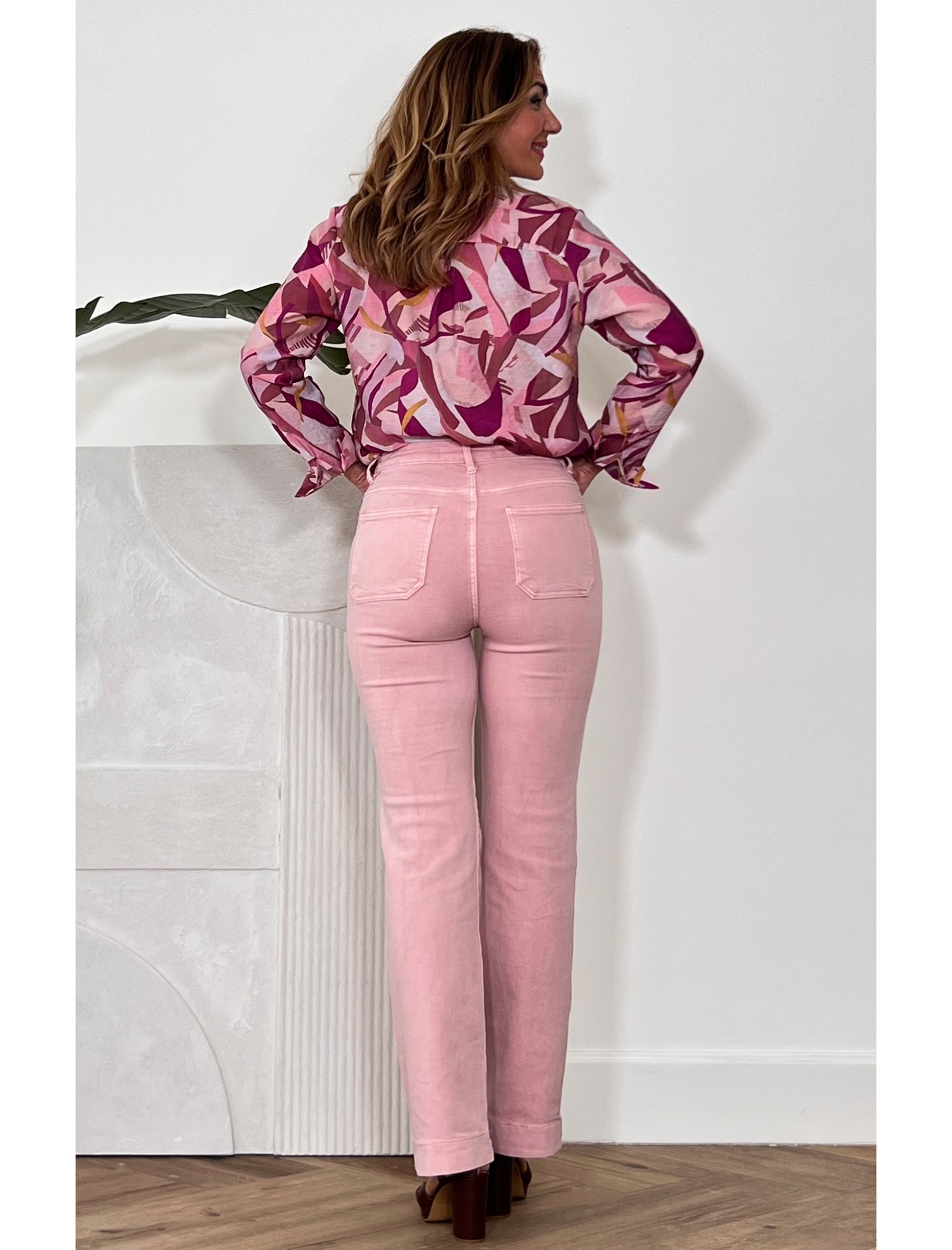 Pantalón vaquero rosa de bolsillos Nuria Cobo