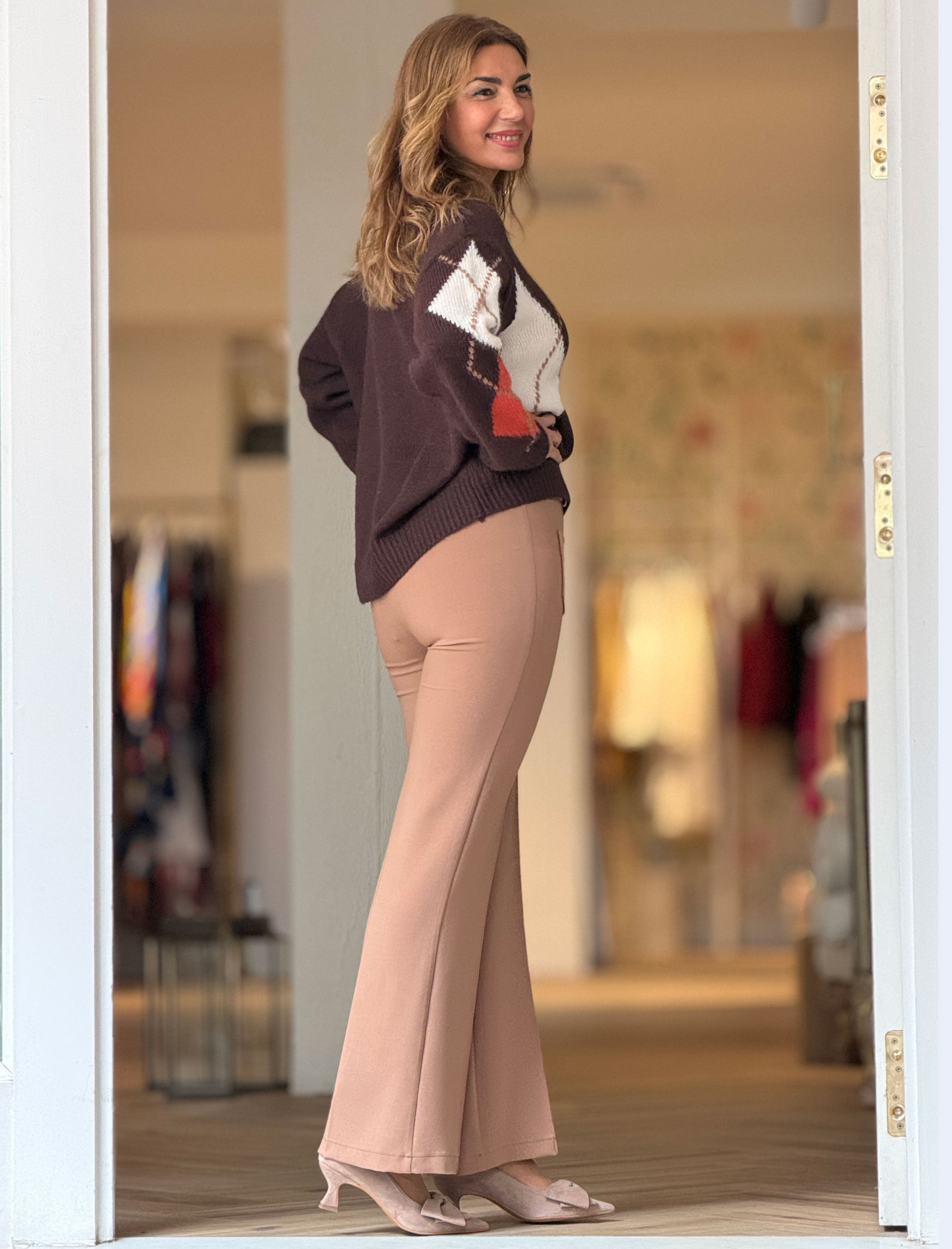 Salón bonito Clara nude