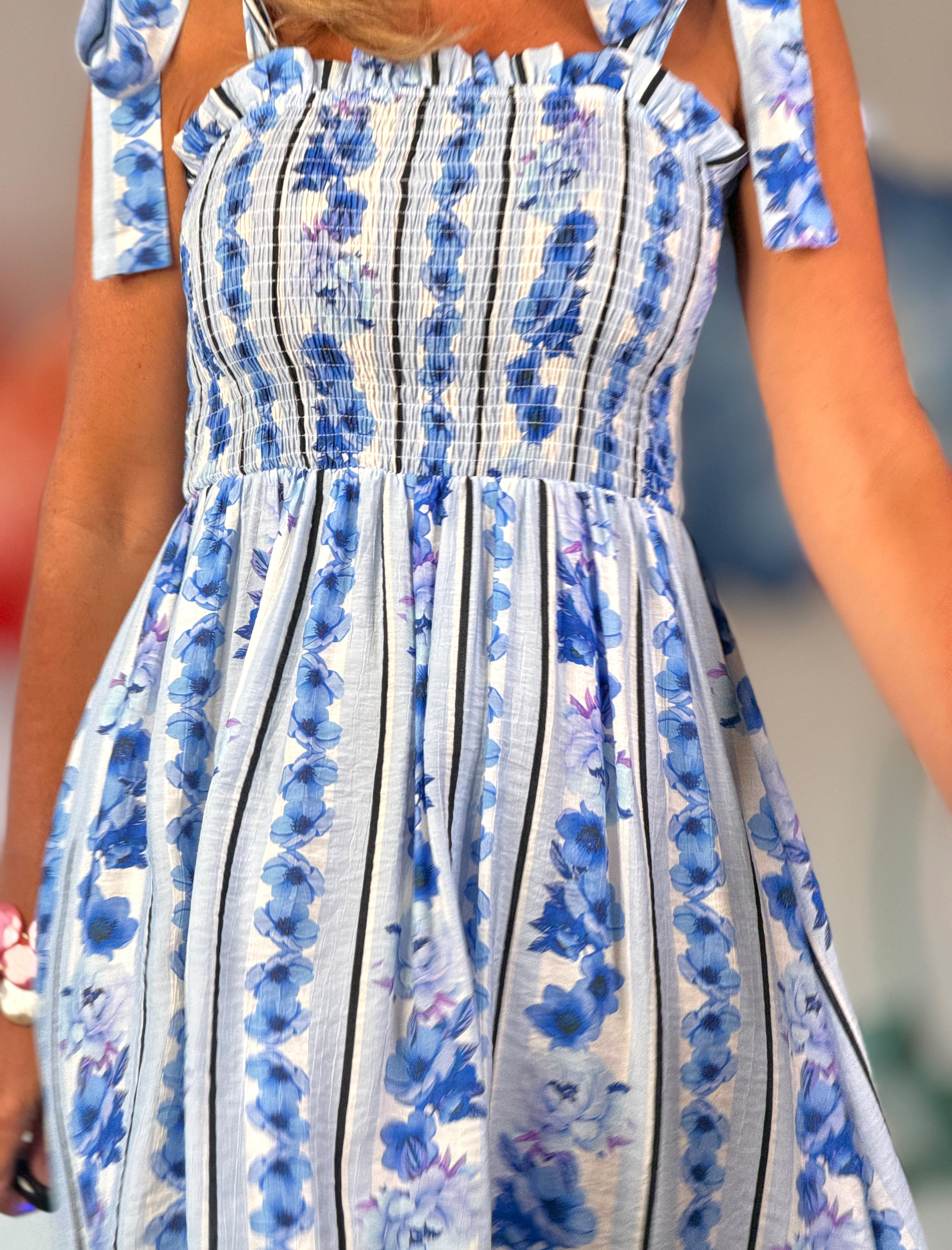 Vestido azul tirantes lazo chic