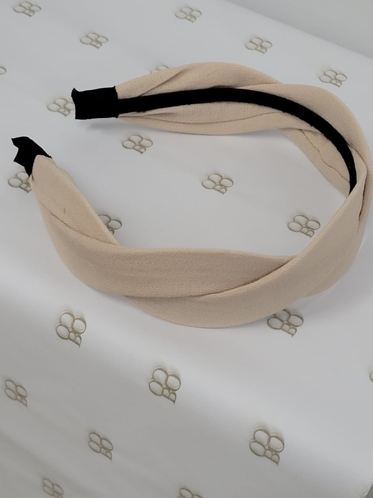 DIADEMA LADY CREMA