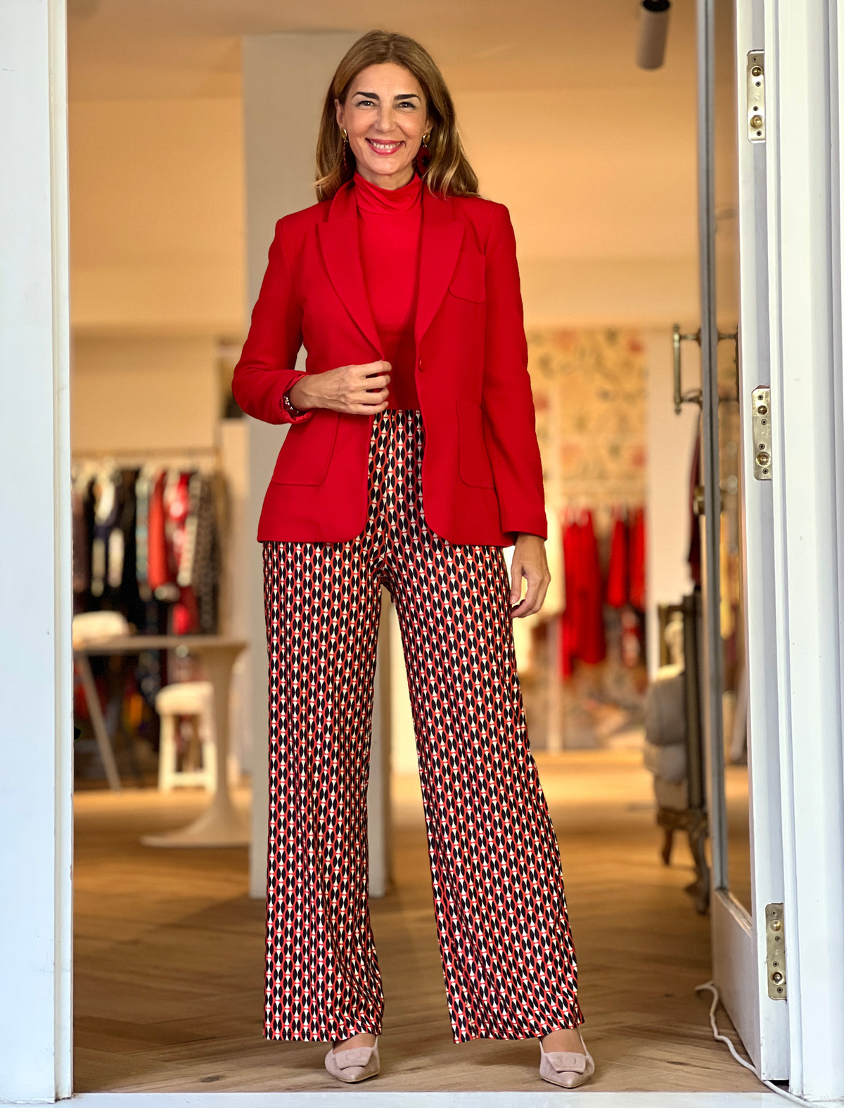 Chaqueta roja Blazer de mujer, silueta estilizada
