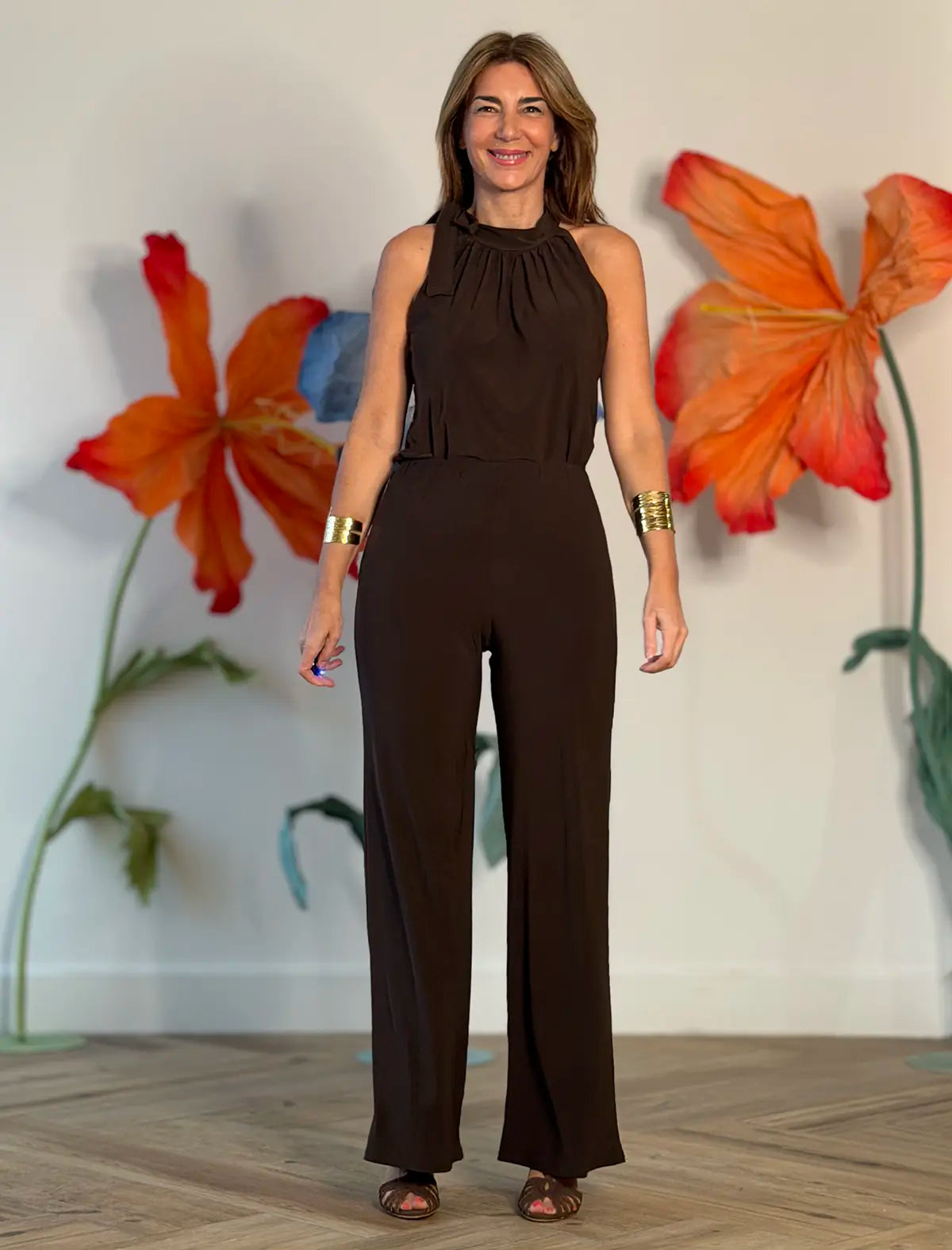 Pantalón de punto marrón de mujer con top marrón