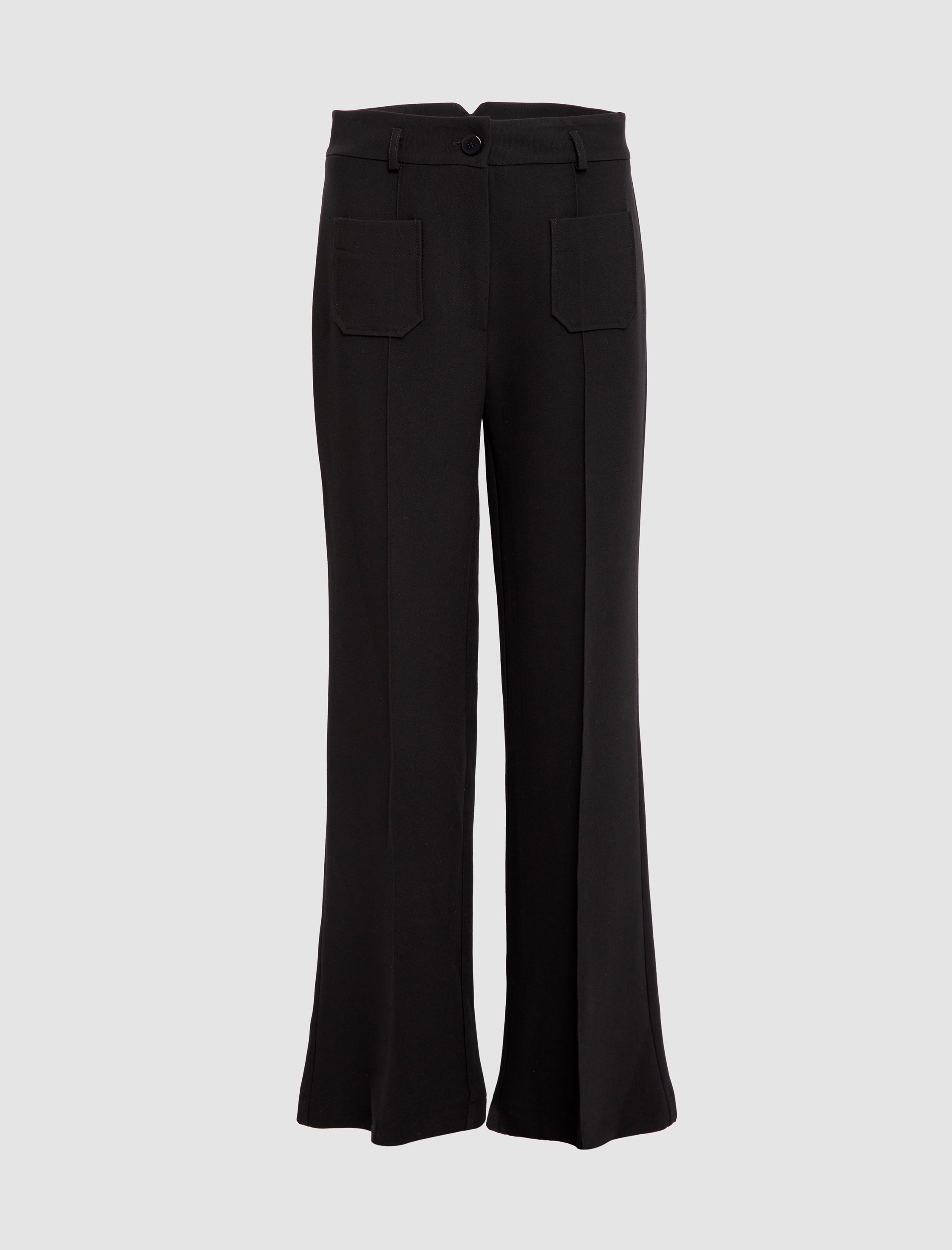 Pantalón negro de vestir para mujer con diseño recto, elegante y versátil.