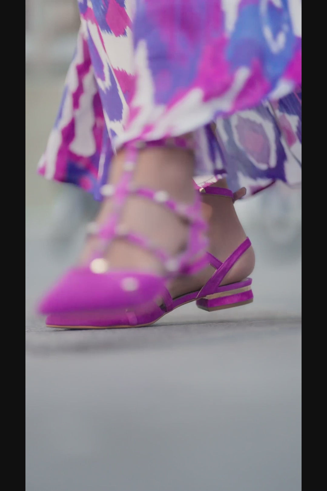 Incredible bougainvillea sandal