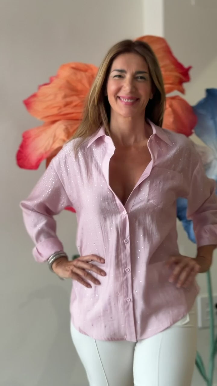Camisa rosa con brillantes