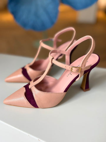 Par de zapatos de fiesta mujer Colette, nude y burdeos.