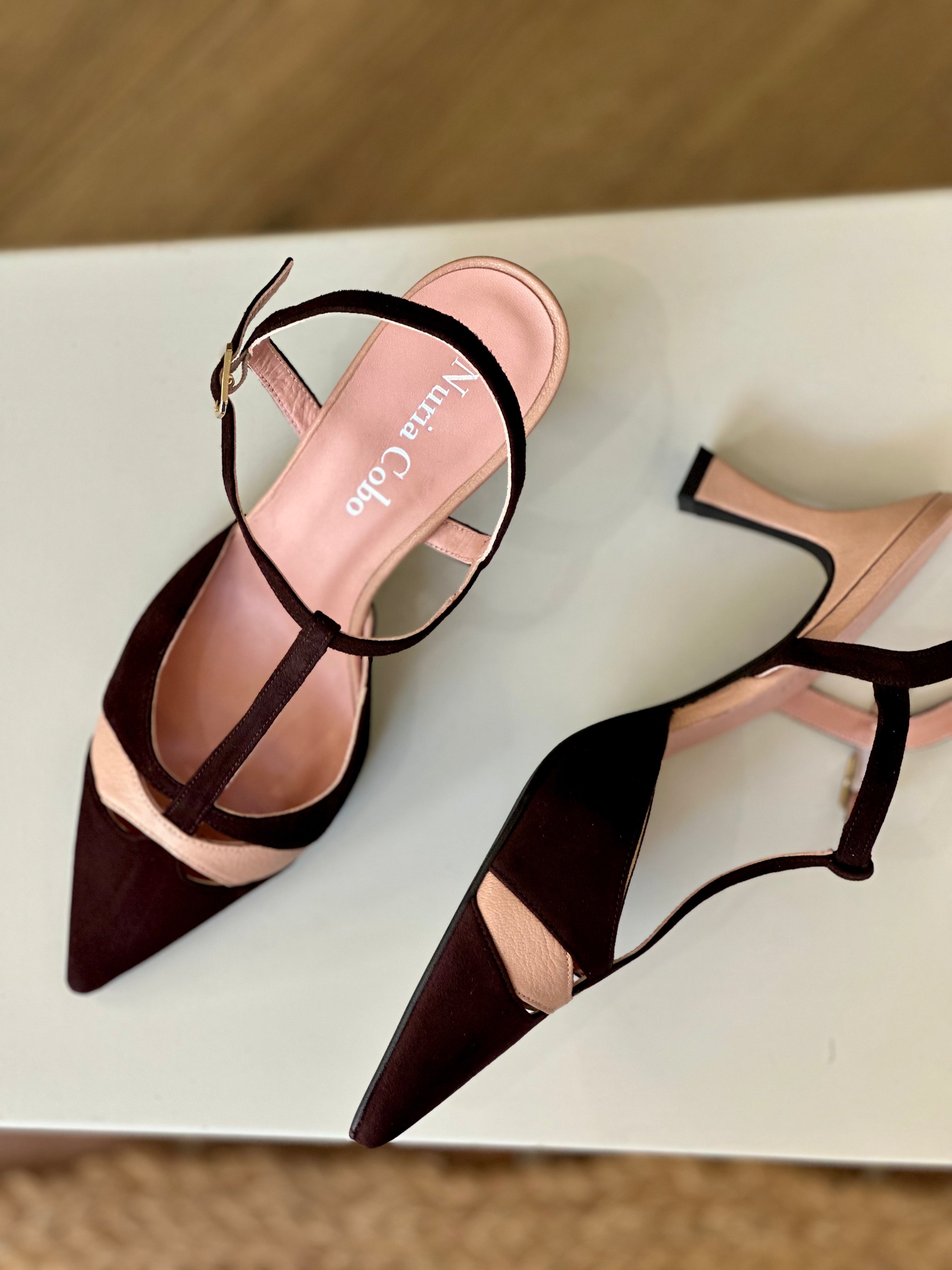 Zapato de tacón medio mujer en nude y marrón, par completo