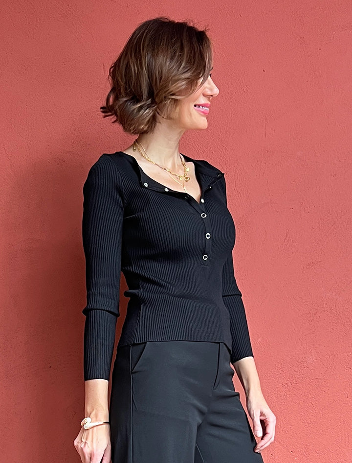 Camiseta imprescindible de viscosa negra